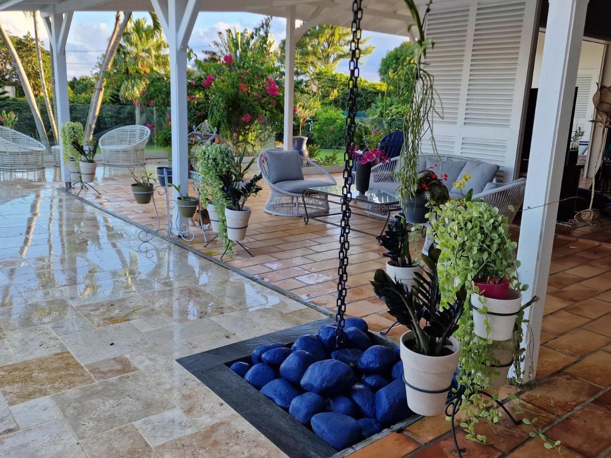Appartements De Luxe . Propriete De Luxe Baie-Mahault Extérieur photo